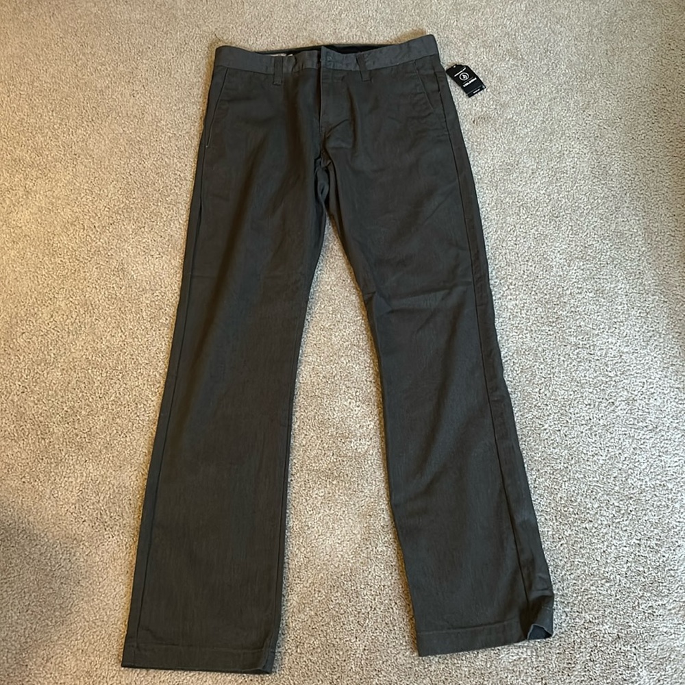 NWT Volcom men’s 30 modern fit pant